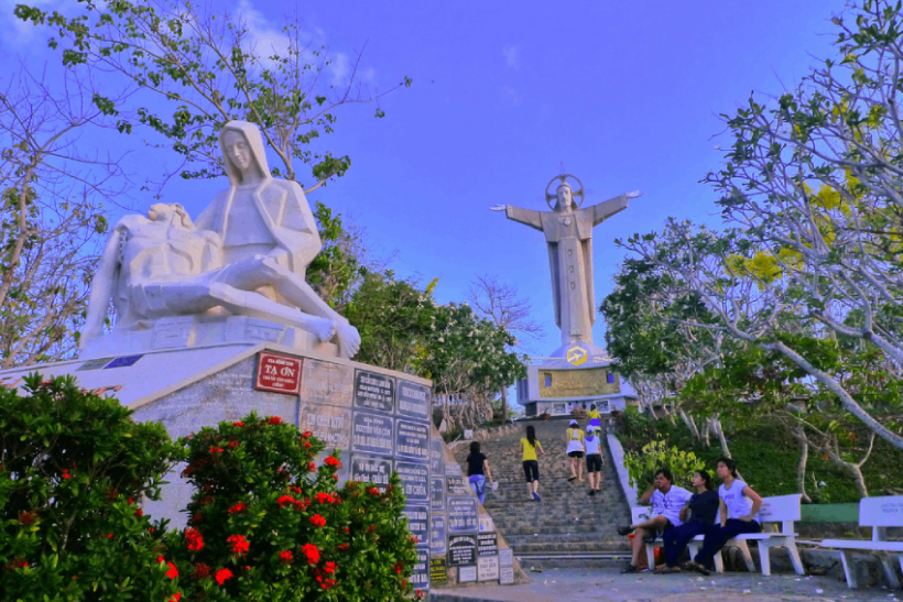 tuong-chua-dang-tay-o-vung-tau-7