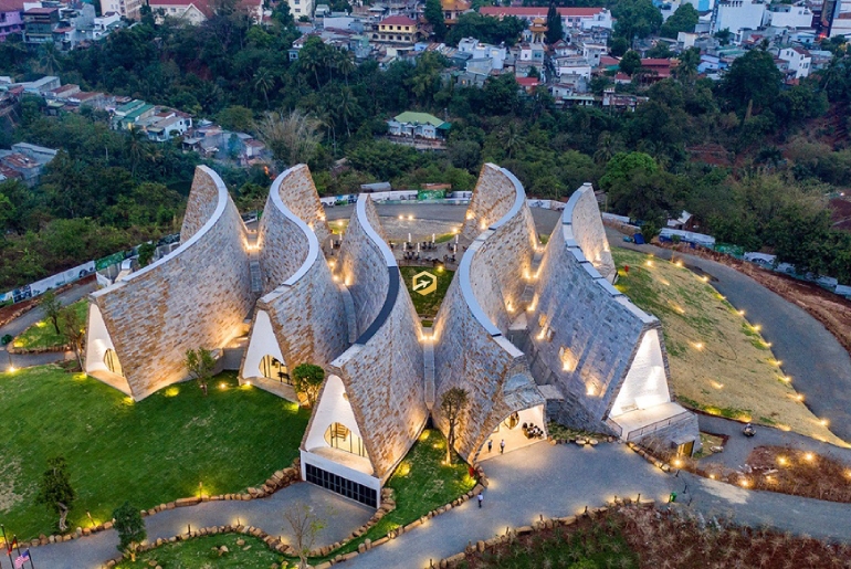 lang_cafe_trung_nguyen_buon_me_thuot_du_lich_thu_duc_travel